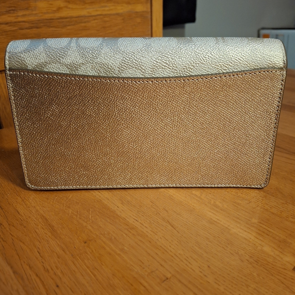 Coach Anna Foldover Clutch Crossbody NWT - Picture 2 of 16